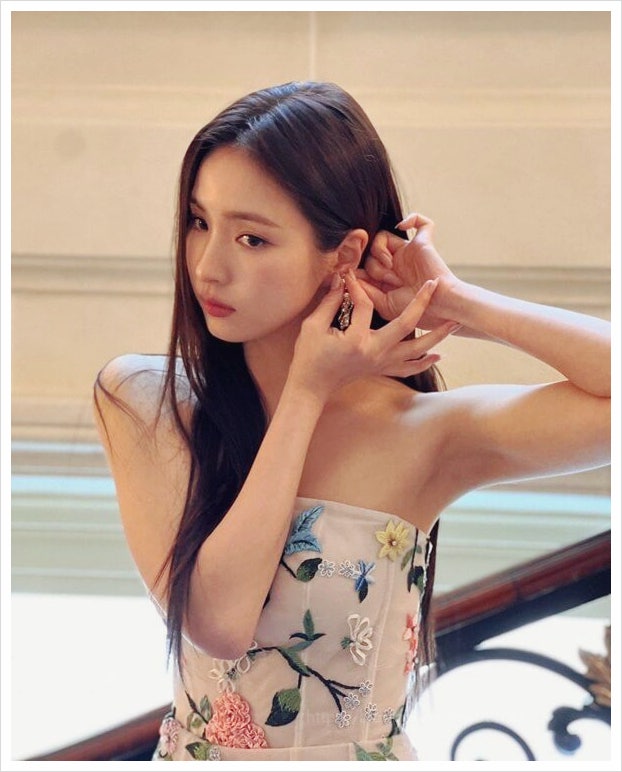 신세경 프로필 총정리 나이 키 출연료부터 영화 휴민트 등 2026년 활동 분석