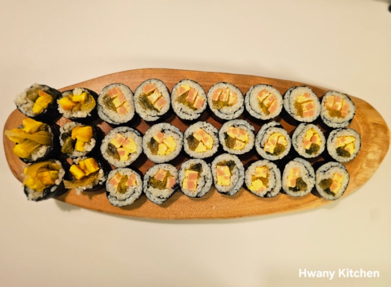 소박해서 더 자꾸 생각나는 집김밥, 분홍소세지 묵은지 김밥 레시피