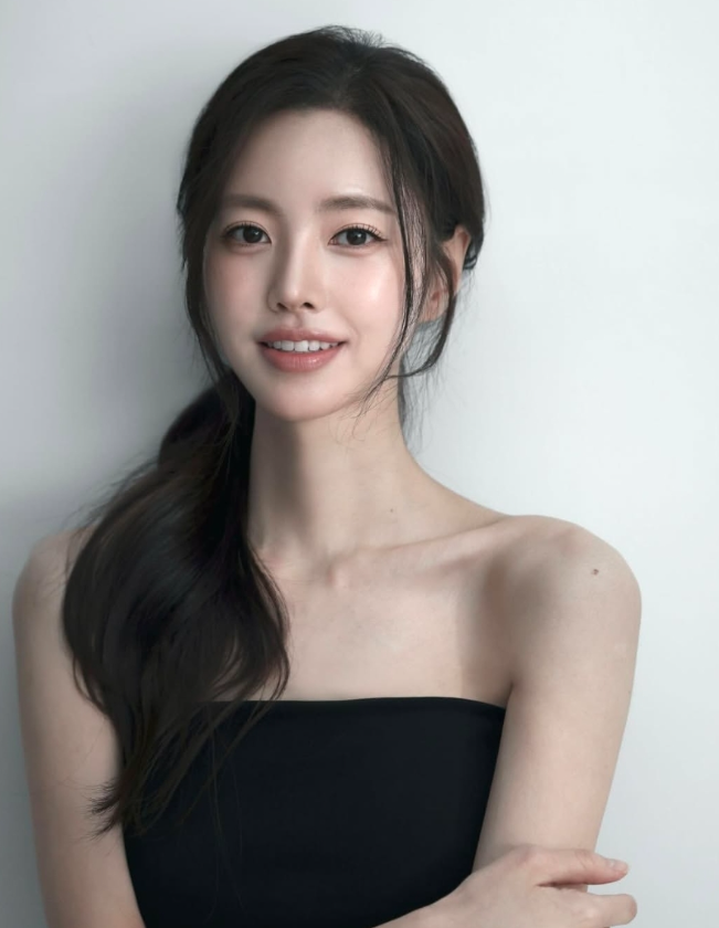 진세연 얼굴 변화 성형 의혹 정리…눈코입은 그대로인데 왜 다른 사람 같을까