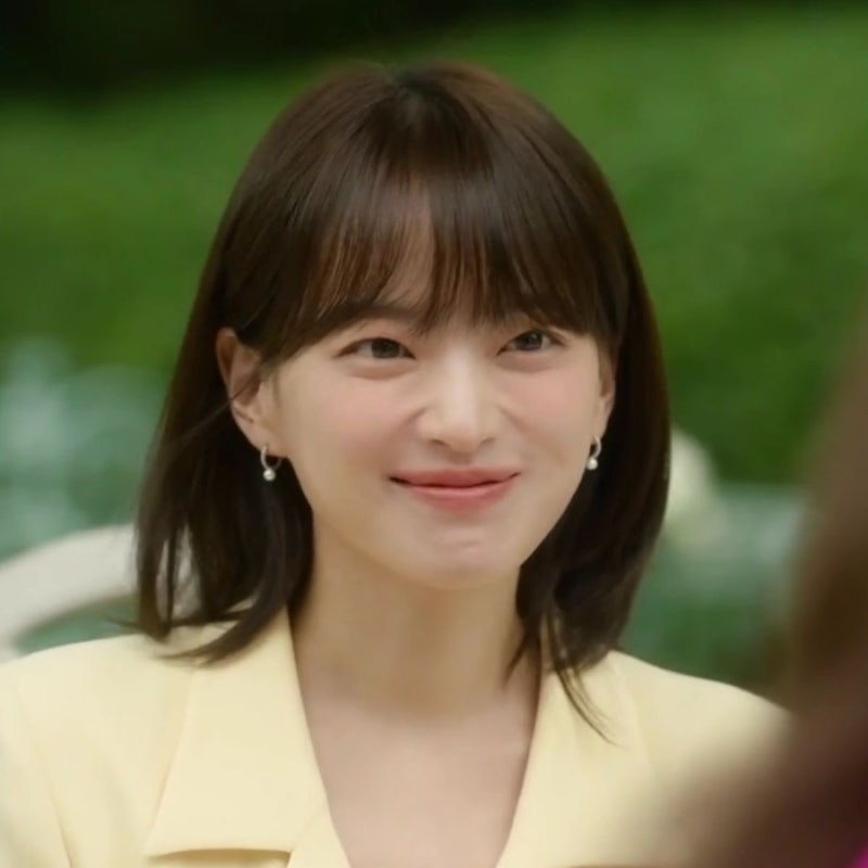 독보적 캐릭터, 천우희 | 분위기 달라보이는 중단발 레이어드컷