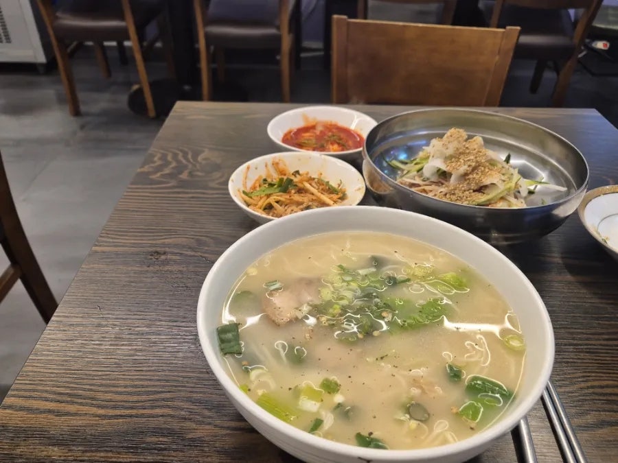 맛없는국수 사진 1