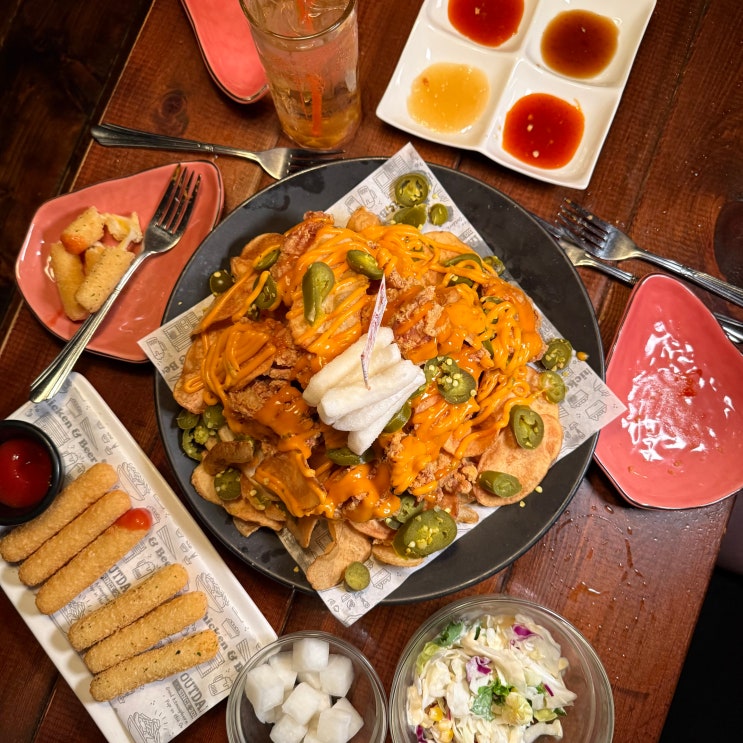  건대 치킨 맛집 바삭함이 남다른 아웃닭 건대점