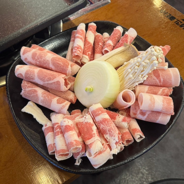  성대역 돼지고기맛집 쌈장 성대점 돌돌모듬 후기