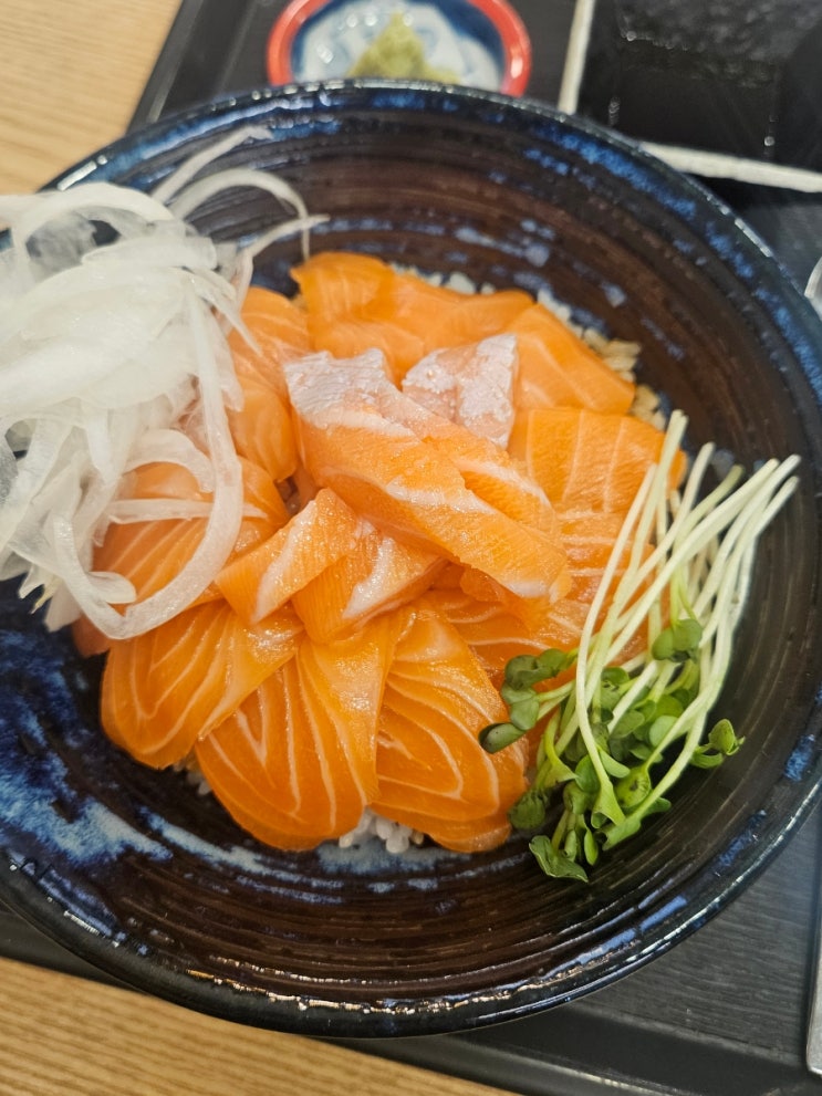  안산 고잔신도시 혼밥 맛집 사케동 추천 고잔돈부리