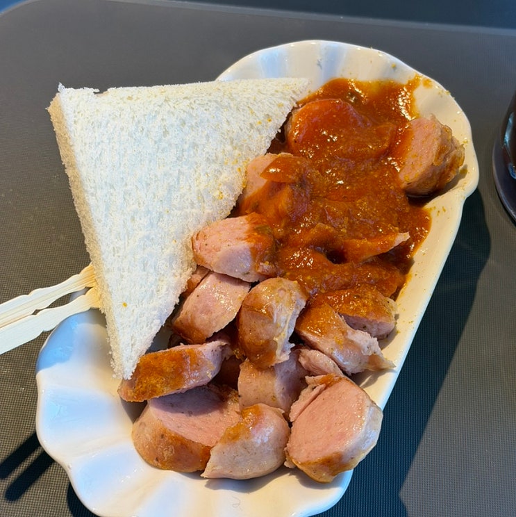  남해 독일마을 카페 비스트로 36ㅣ친절함에 재방문한 소세지 맛집