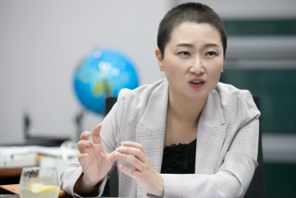 이언주 민주당 최고위원 프로필 고향 나이 학력 총정리