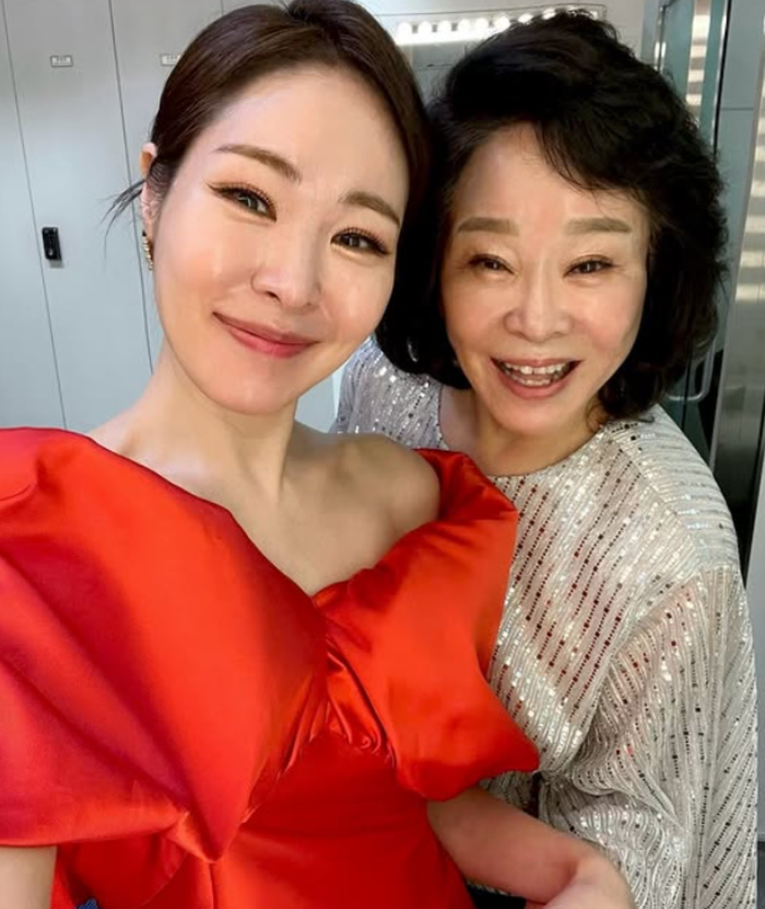 "1시간에 16억 원어치나 팔았다고?" 미자X전성애 모녀, 홈쇼핑 평정하며 역대급 매진 신화 달....