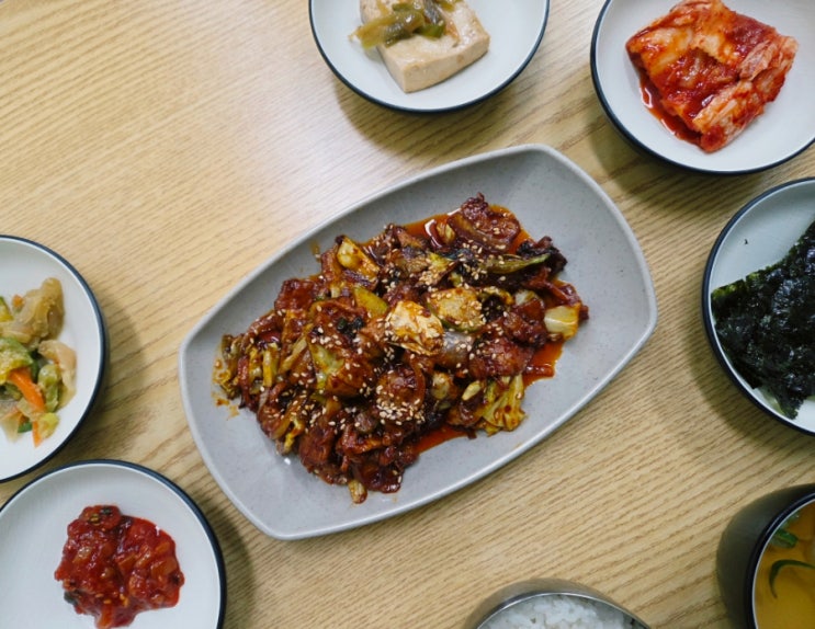  김포 구래동 혼밥하기 좋은 '김밥꼬다리' 제육볶음 후기 (내돈내산)