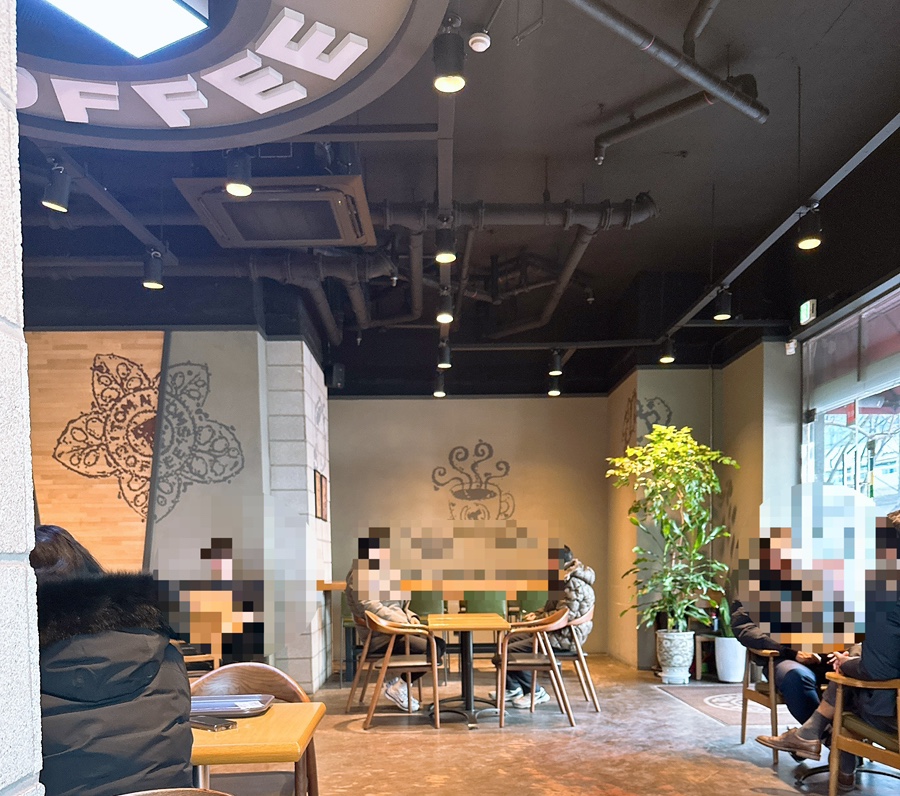 탐앤탐스 용산문배점 사진 6