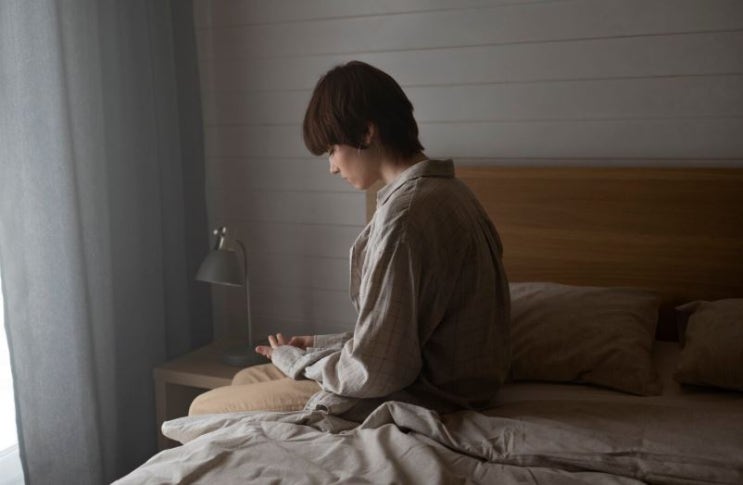  입을 무겁게 한다는 건 말을 안 하는 게 아니라 말을 가려서 한다는 것