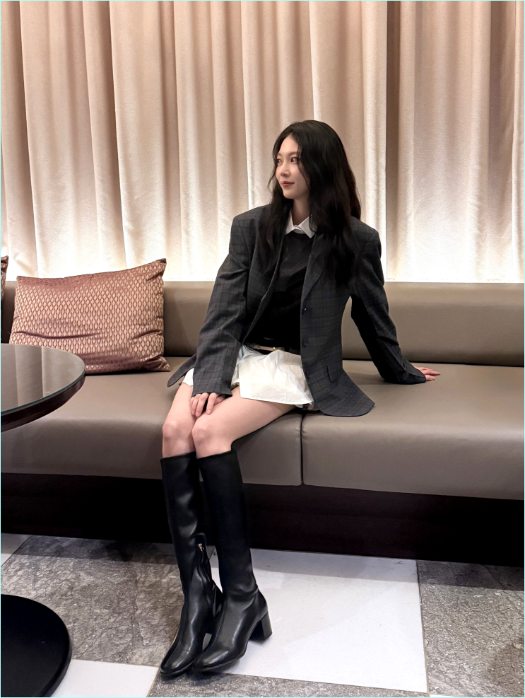  "동생 정연도 놀랄걸?" 공승연, 하의실종에 롱부츠로 완성한 시사회 올킬룩