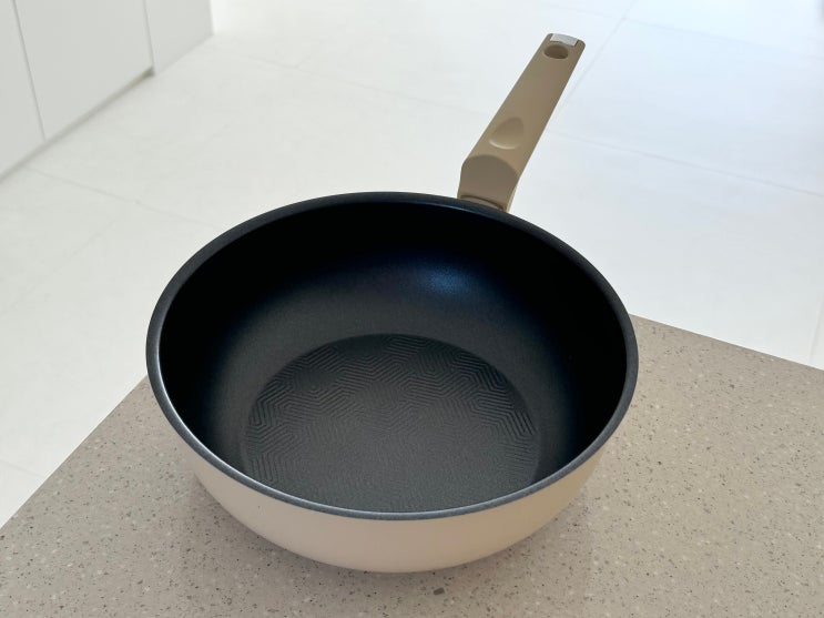  코팅팬 첫 세척, 프라이팬 '이렇게' 해야 오래 씁니다