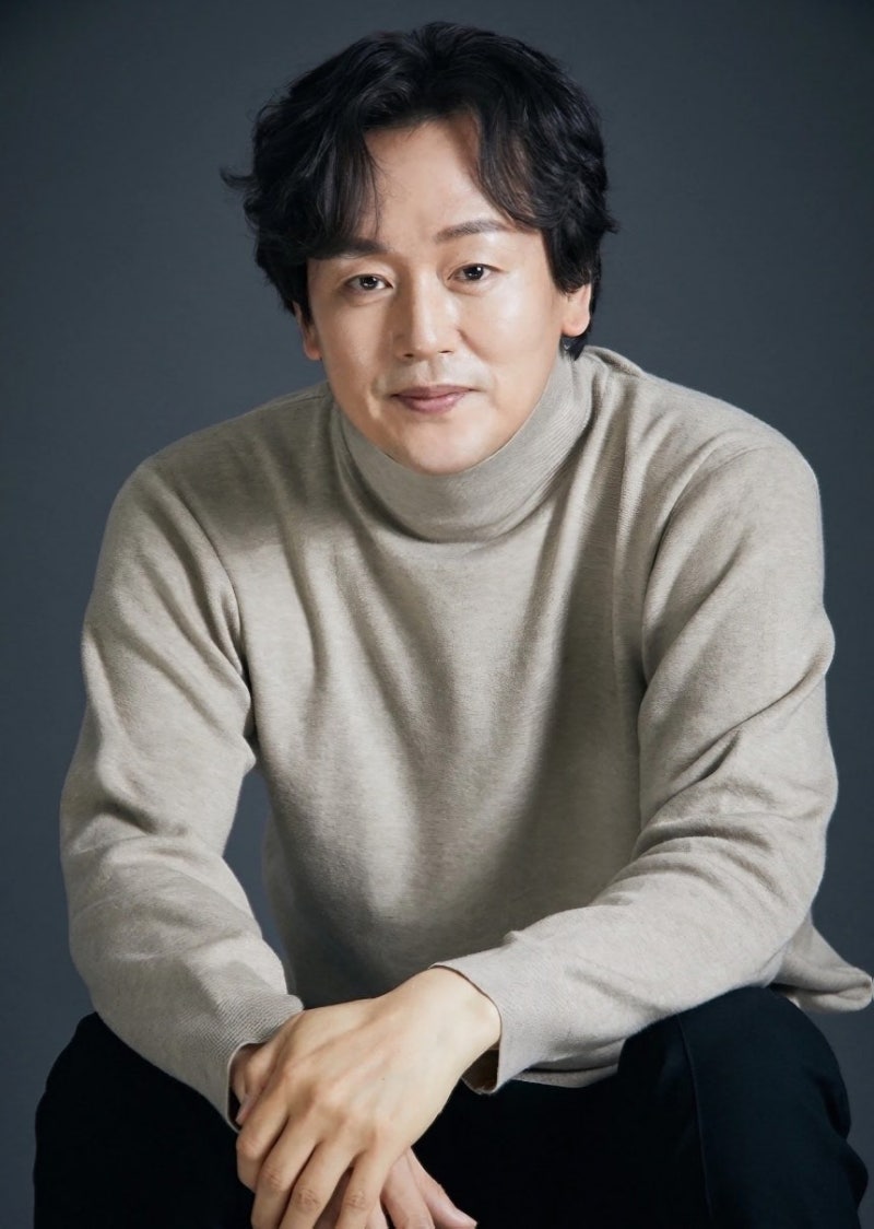 배우 김정태, ‘무명전설’로 트로트 도전…연기 베테랑의 무대 위 반전 매력