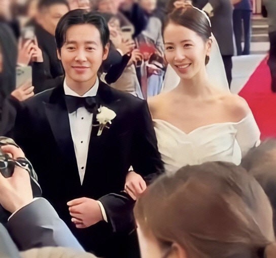 배우 김동욱 SM 연습생 출신 스텔라 김 프로필 소녀시대 데뷔조, 인스타 결혼 3년만 득녀 딸 ....