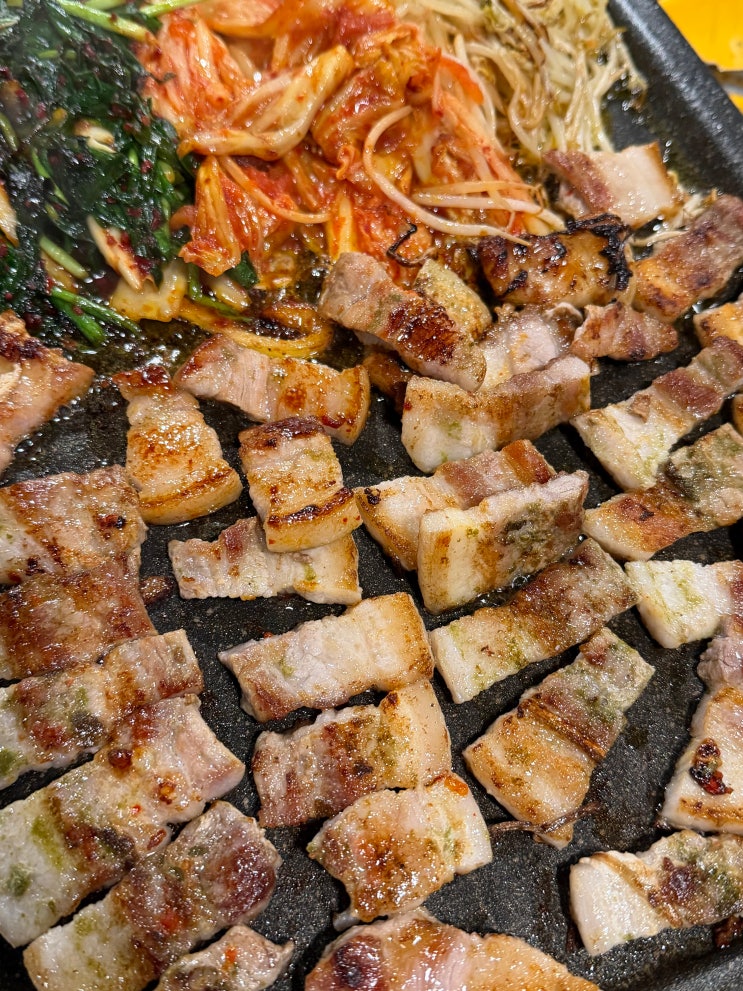  서울대입구 고기집 샤로수길 복돈이부추삼겹살 후기