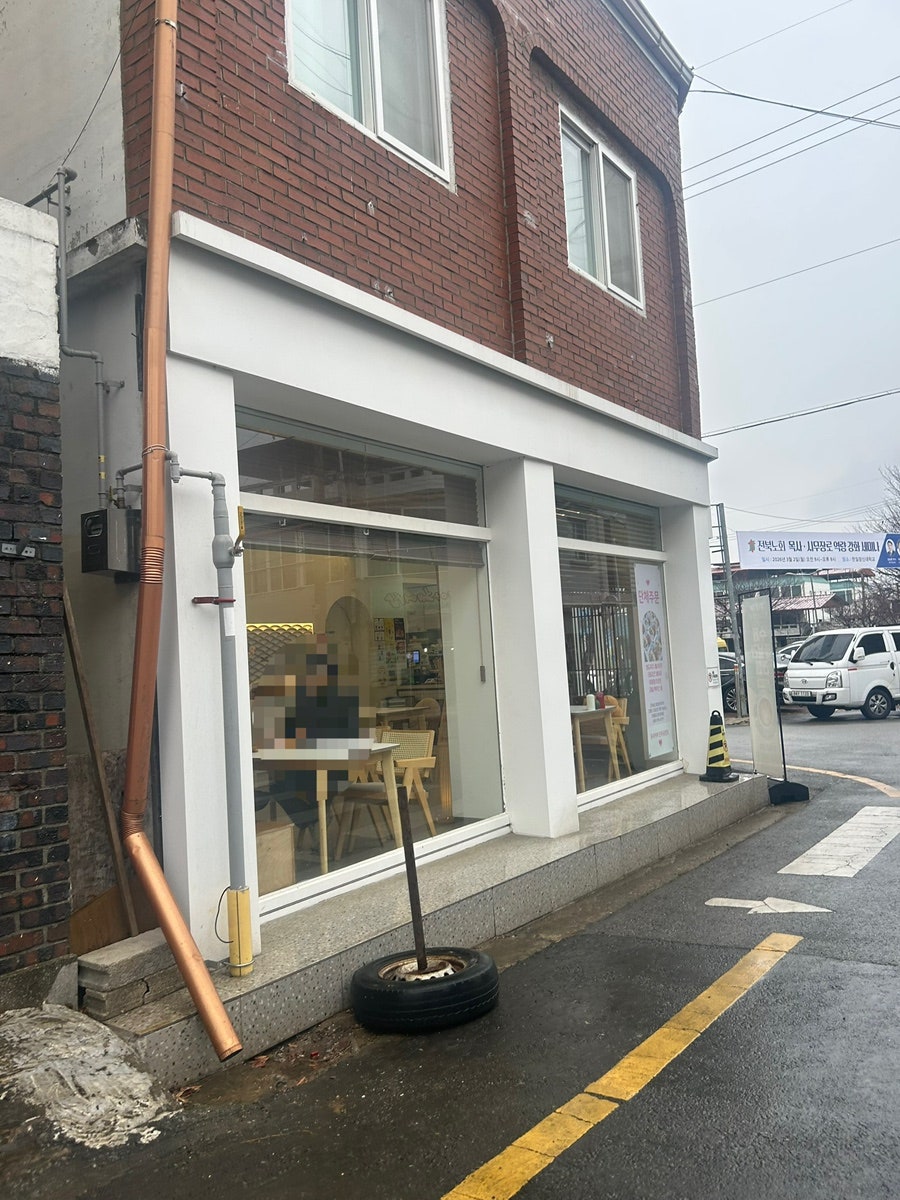 동네커피 전주금암점 사진 5