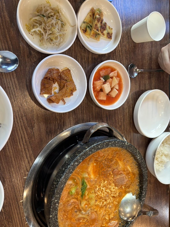 석기정돌솥부대찌개 경기대점 사진 6