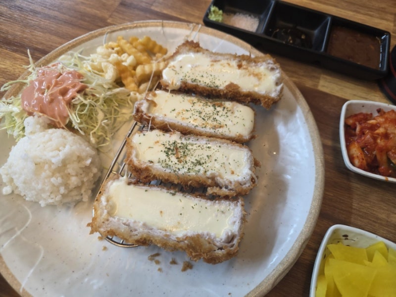 진영읍 "히포 돈까스"