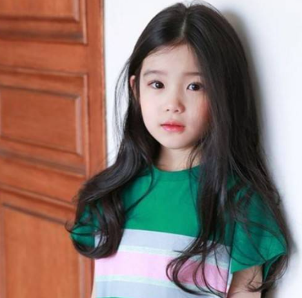  CG 아니야? 아이유 아역으로 난리 났던 아기, 벌써 17살?