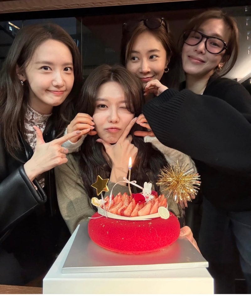 소녀시대 수영 생일파티✨ 멤버들 총출동한 훈훈한 근황