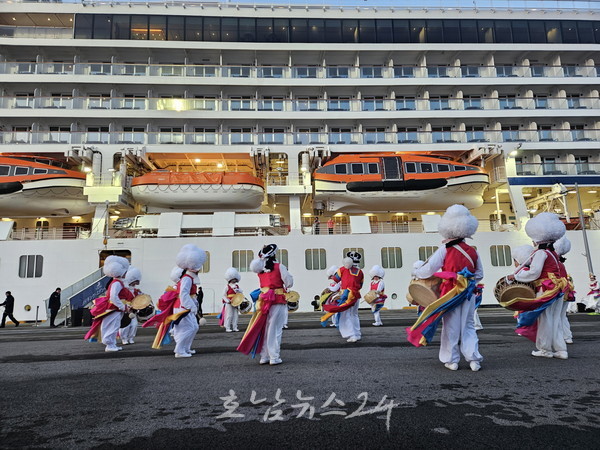 여수항에 11일 국제크루즈 올 첫 입항…전년보다 입항 4배 증가로 동북아 관문 도약 기대