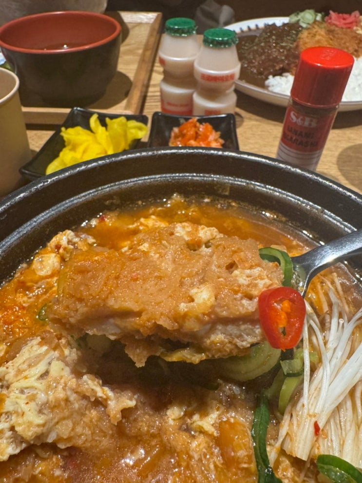  맛, 양, 분위기 3박자를 다 잡는 하치로 돈부리 서현본점