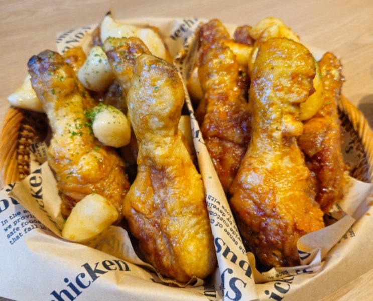  치킨신드롬 봉명자이점 |  편하게 즐기기 좋은 치킨 맛집 (대형스크린&무료주차)