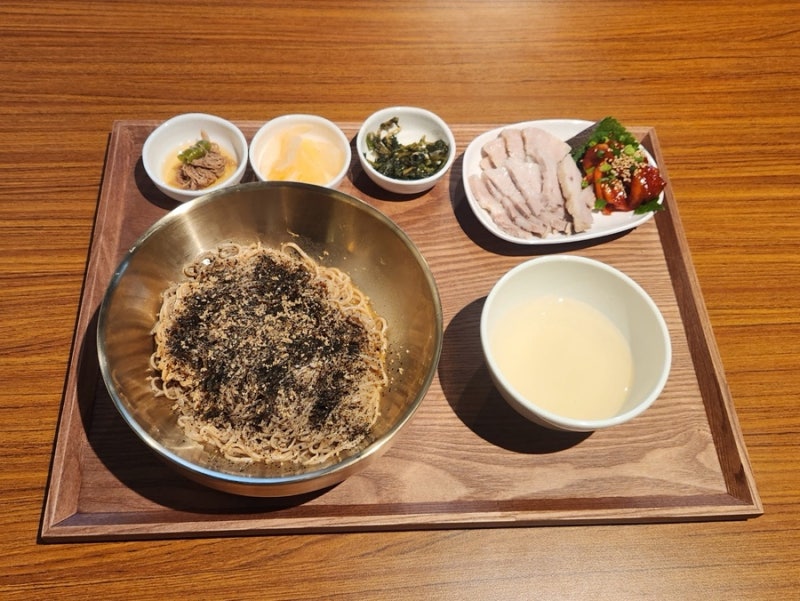 수송동맛집 50년 전통의 보쌈의원조 원할머니보쌈족발 군산수송점