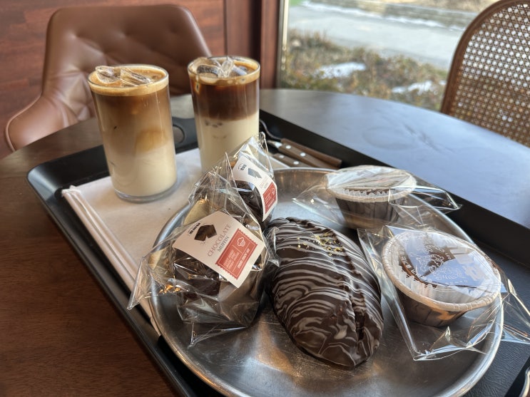  아산 배방 내돈내산 두쫀쿠 솔직후기 대형 베이커리 카페 호미탐