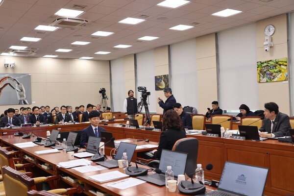  [쿠팡 사태] 쿠팡 자체조사 ‘축소·은폐’… "기업 신뢰도 위기"
