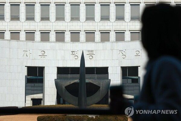  [이슈] '재판소원법·대법관 증원' 與주도 국회 법사위 통과…국힘 "헌법파괴" 조희대 "국민에 큰 피해" 반기