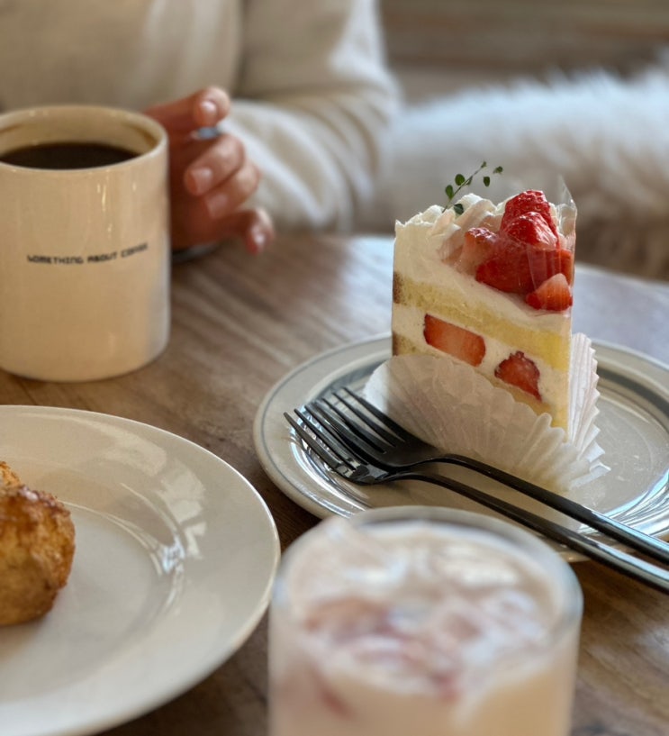  강남역 카페 썸띵어바웃커피 신논현 카페, 강남역 디케이크 맛집