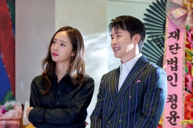 [화제] "얼음공주, 욕망을 입다" 정수정, 건물주 부잣집 딸 변신, 화려함 뒤에 숨겨진 서늘한 ....
