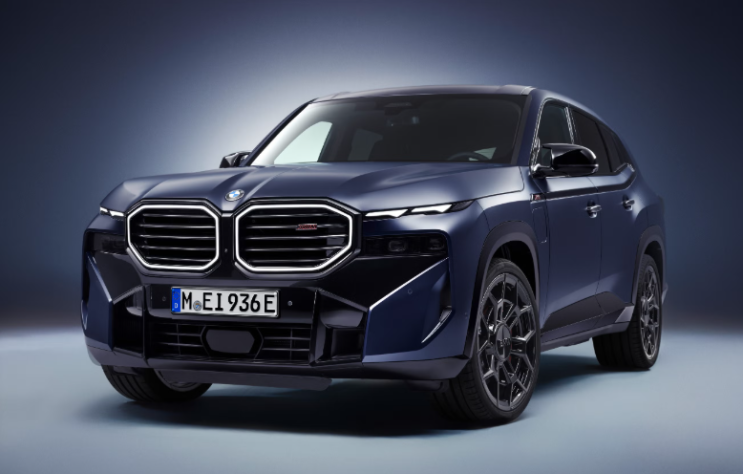  벤츠 GLS 마이바흐 독주 막을 “BMW X8 공개 임박”