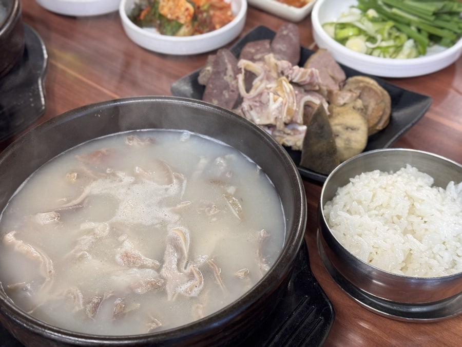 안골순대국 사진 1