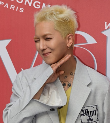 “위너 송민호, 병역법 위반 102일 무단이탈…진실은 무엇일까?”