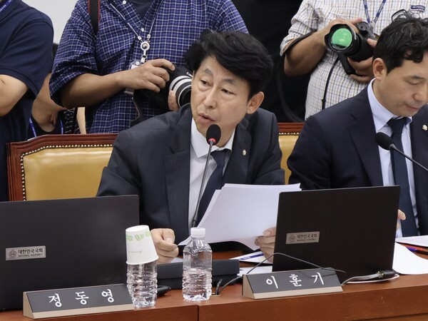  [긴급 진단] SK텔레콤·KT·쿠팡 사고 잇따르자… "개인정보 유출 과징금 3배 늘린다"