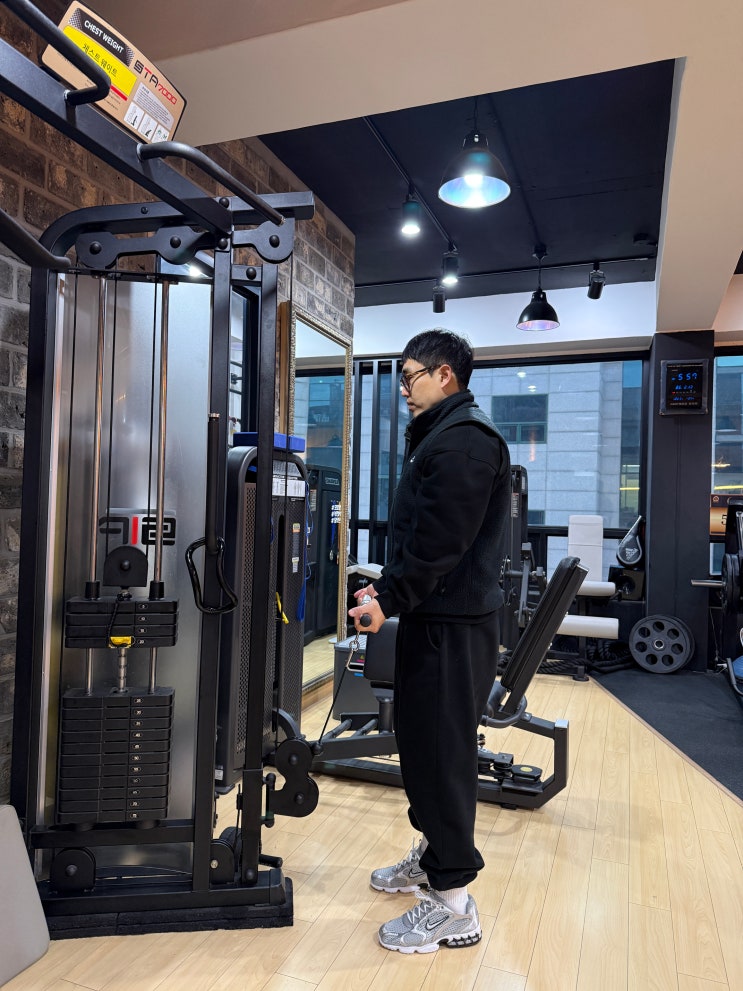  부천역 헬스장 하루 10분 케이블 팔운동 루틴