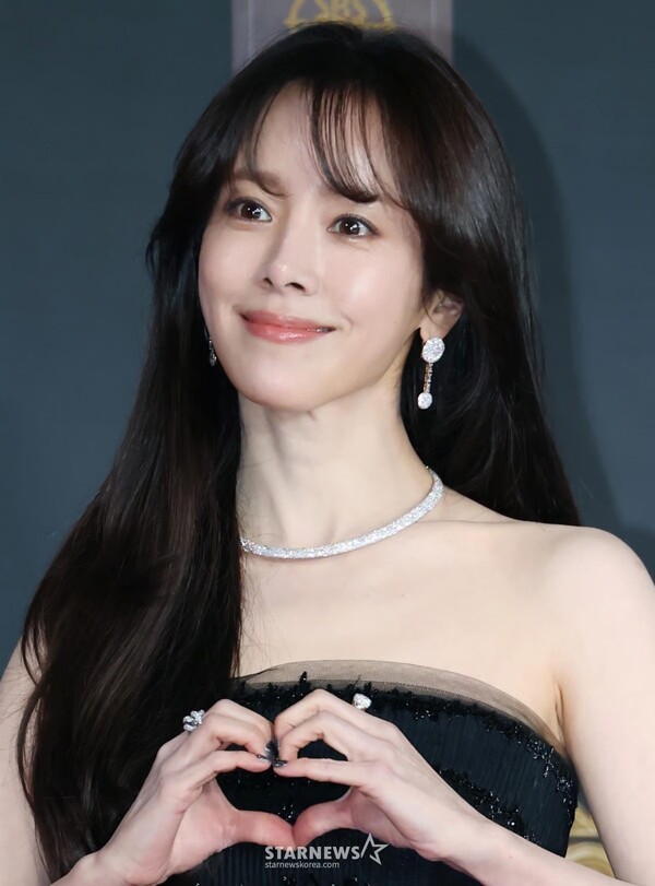  “한지민이 정재형 집에 간 이유?  ‘요정재형’ 출연 확정… 설 이후 공개, 역대급 식탁 토크 예고”