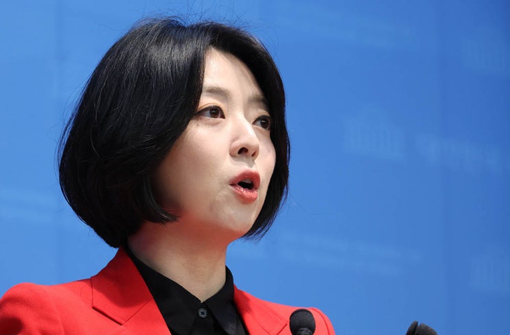 <b>국힘 윤리위</b>, ‘친한계’ 배현진에 <b>당원권 정지</b> 1년 중징계… “미....