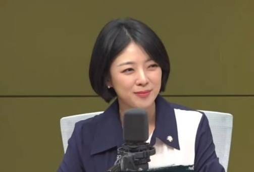 배현진 프로필 아나운서 의원 고향 학력 나이