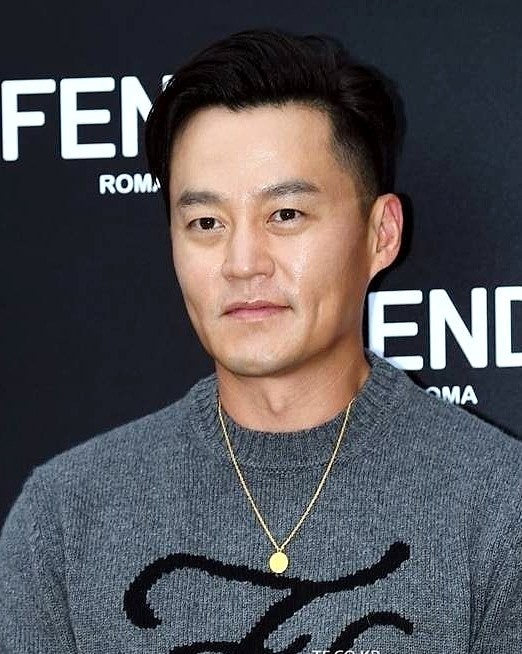 "설마 진짜?" 이서진 27년 만에 첫 연극 도전, 왜 하필 지금 이 작품을 택했을까?