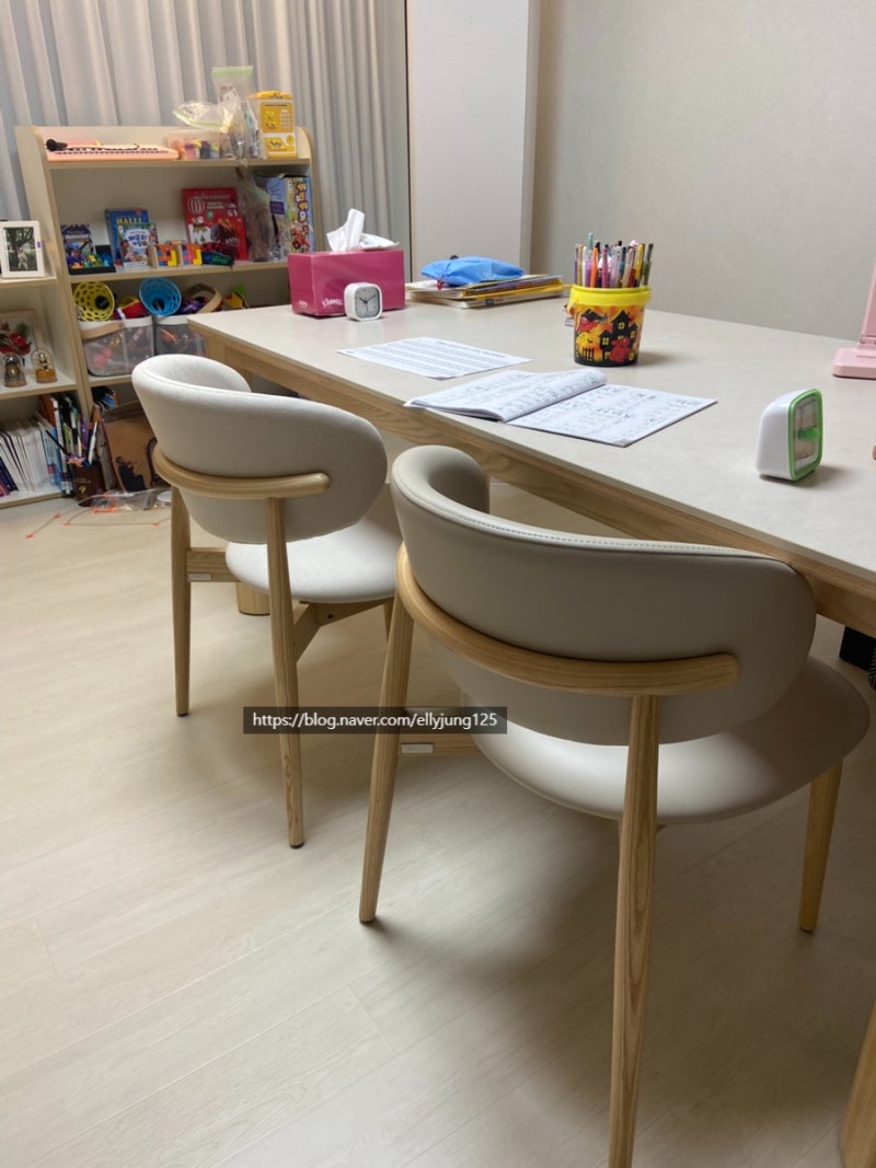 30평대 식탁 추천, [까사미아] -보테 원형식탁, 포멜로 6인식탁1800 후기