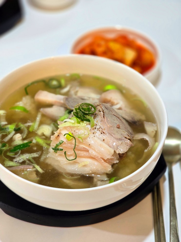  신당역 맛집! 담백하고 든든한 맑은 돼지국밥 맛집 - 미수국밥