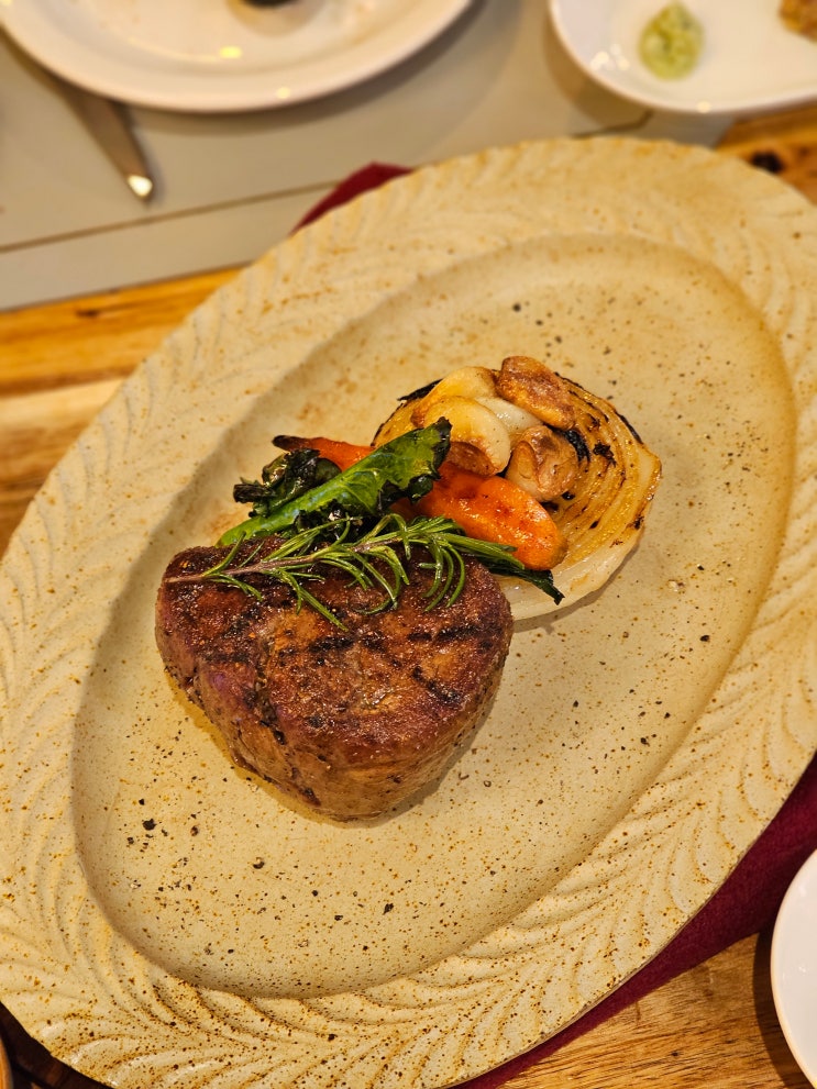  분위기 좋은 제주 레스토랑 '소렉' 스테이크 맛집 콜키지 가능