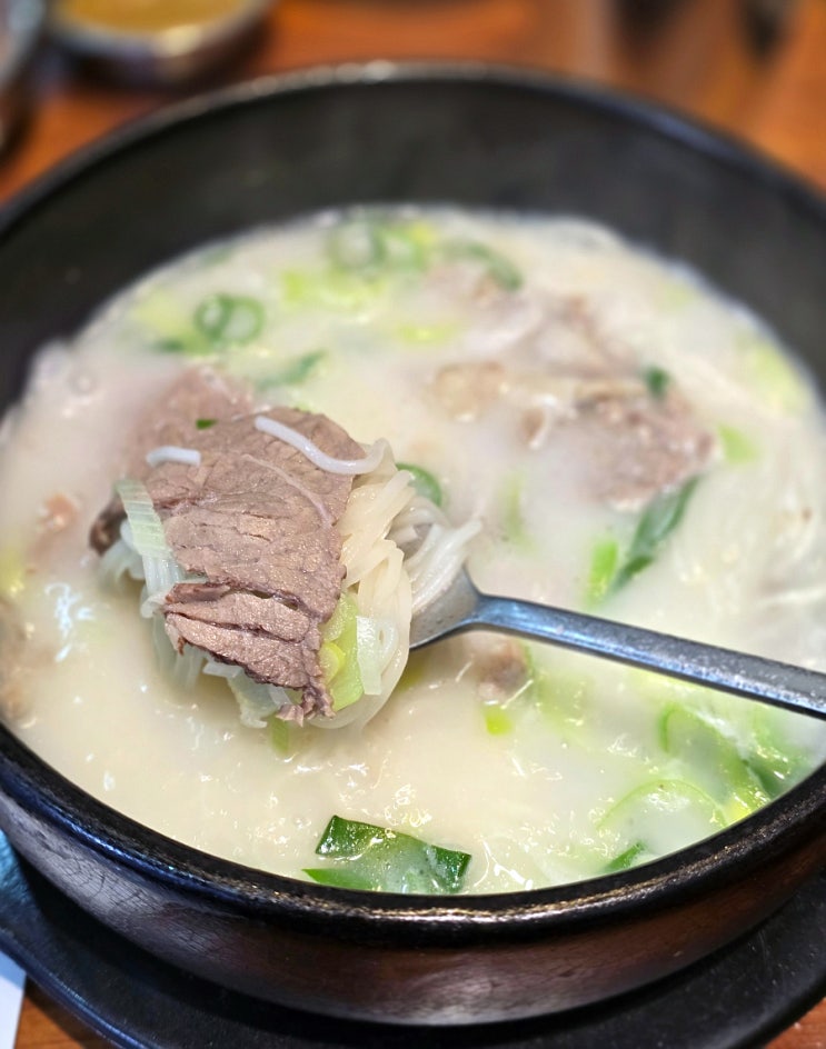  왕십리 맛집! 담백한 사골국물의 설렁탕 맛집 - 백송국밥 왕십리본점