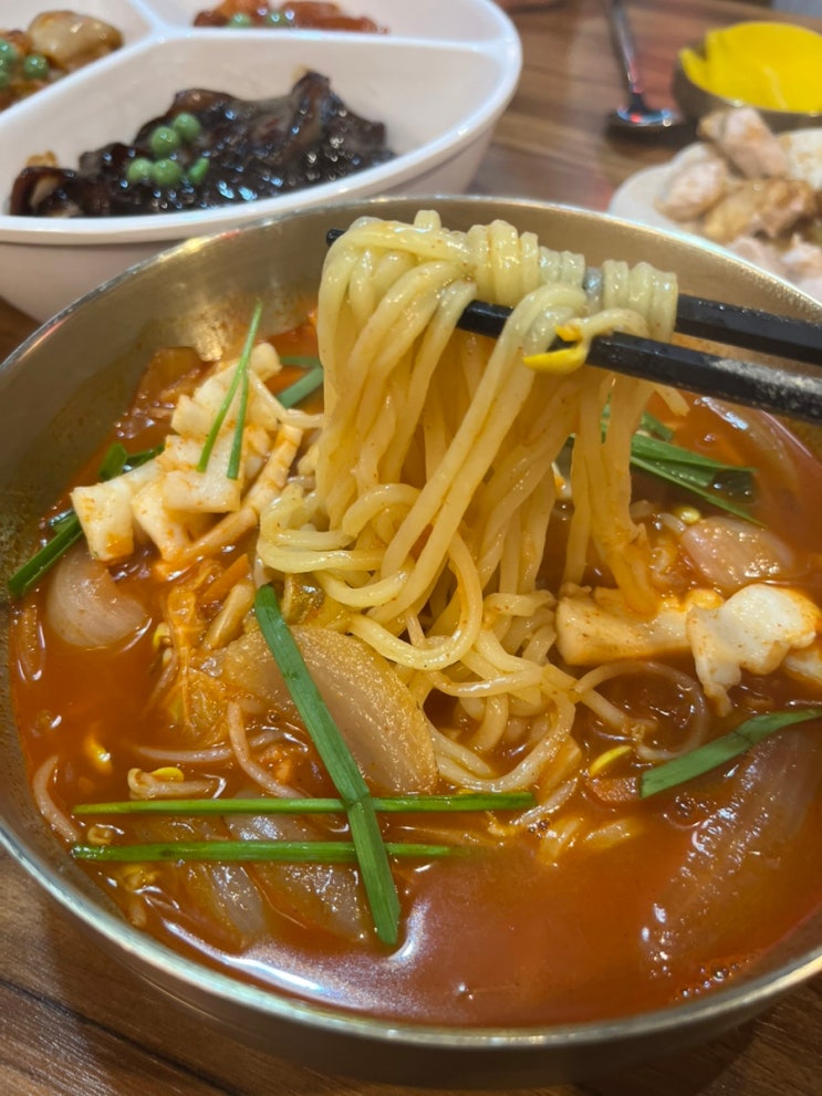  관평동 맛집 중국집 미몽 대전관평점에서 아이와 함께 즐긴 삼색짜장과 미몽짬뽕 후기