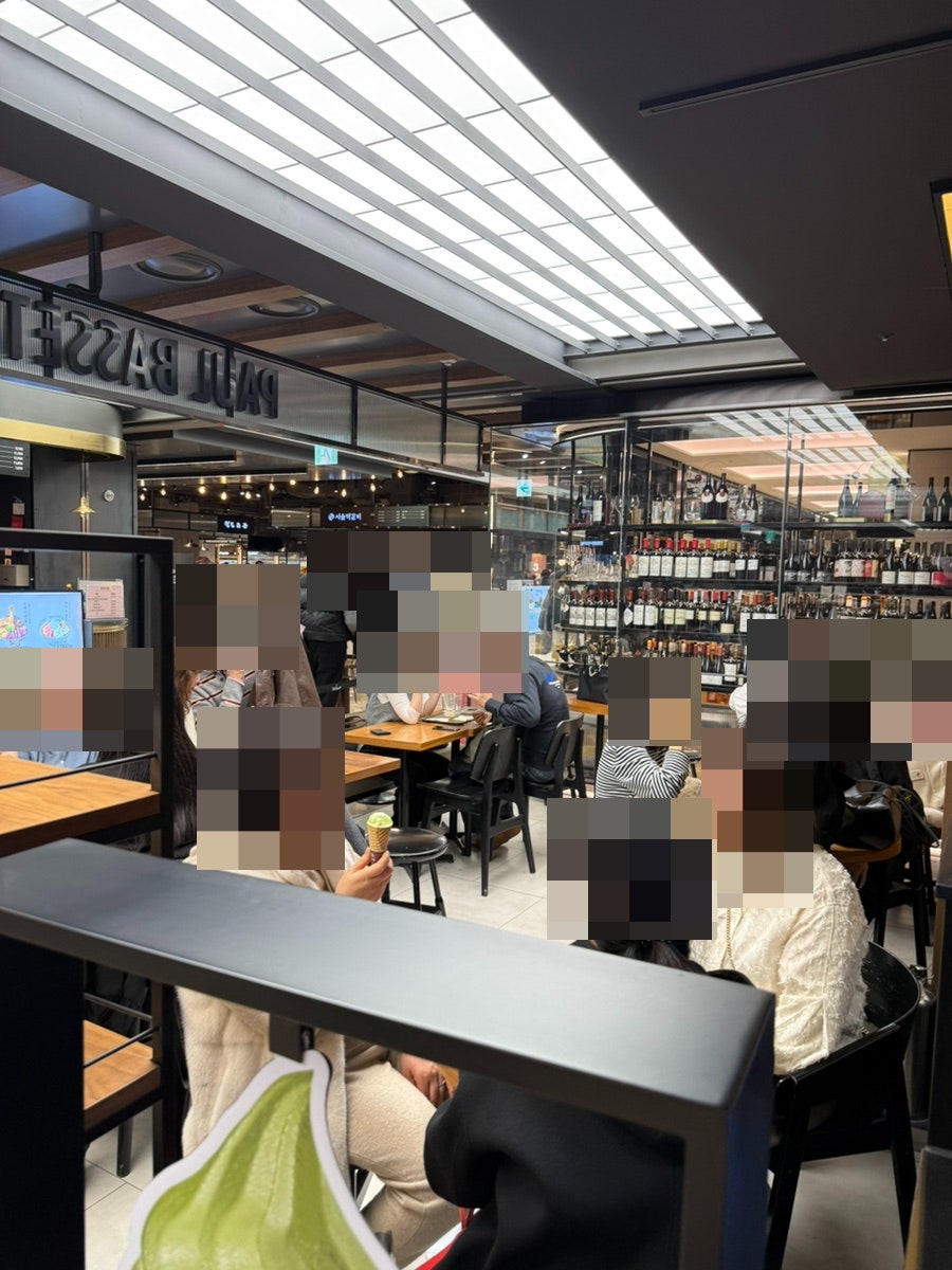 폴바셋 신세계백화점광주점 사진 3