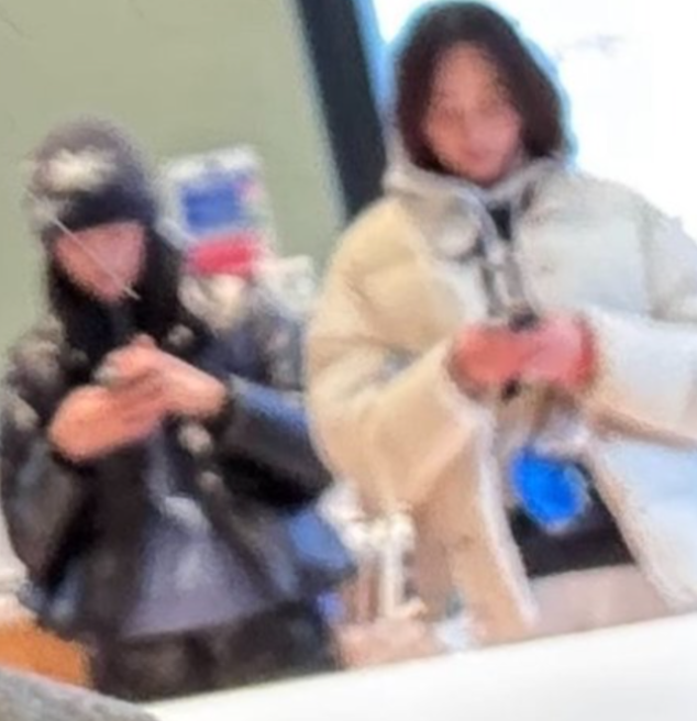 「隣で『キム』と呼ばれた」NewJeansミンジ、ロンドン目撃情報が拡散…ブレた一枚の写真にファン騒然