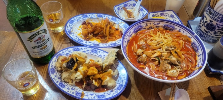  영천시장 가지튀김과 오징어 맛있는데 너무 정신없는 라이빈